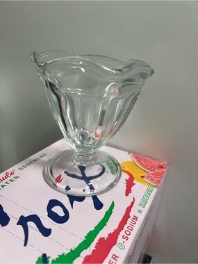 Mid-Century Retro Clear Glass Tulip Ice Cream Sherbet Cup